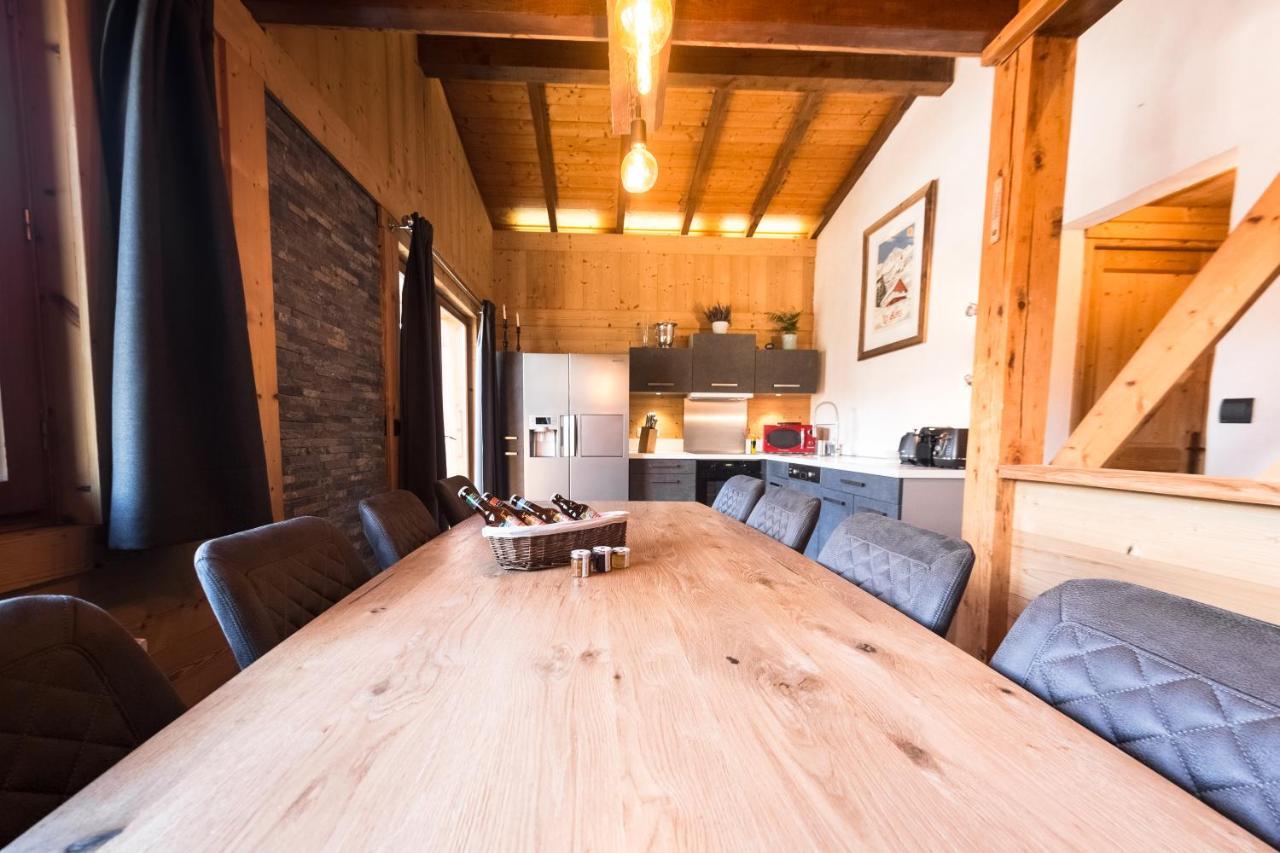 Chalet Close To The Village - 4 Bedrooms, Mont-blanc View Megève